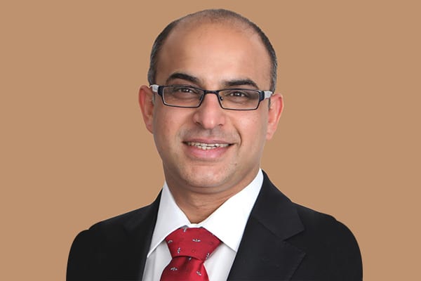 Dr. Avinash Gurbaxani, Consultant Ophthalmologist, Medical Retina & Uveitis Specialist at the Moorfields Eye Hospital, Dubai